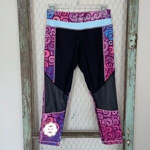 Infinite Alchemy Crop Leggings. Mesh knee panels. Reflective details. Sz Small.